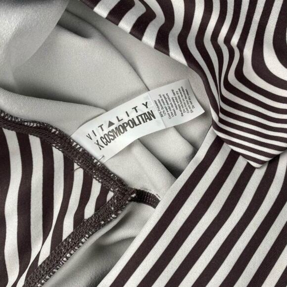 Vitality x Cosmopolitan Storm Print High Waist Leggings Black & White Large - Picture 5 of 7